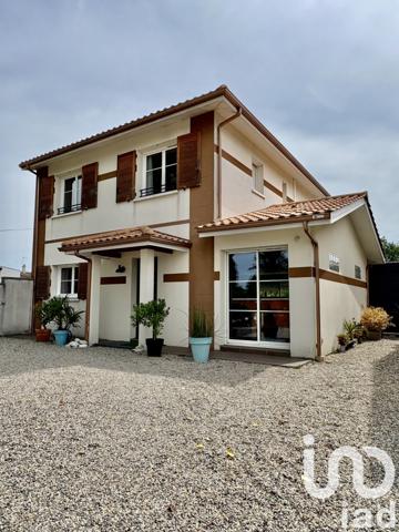 Maison à vendre 6 pièces 126 m² Saint-Médard-en-Jalles