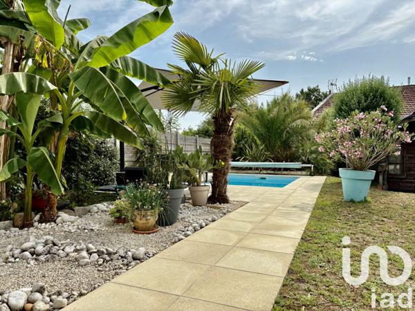 Maison à vendre 6 pièces 126 m² Saint-Médard-en-Jalles