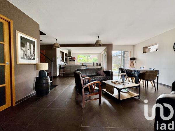 Maison à vendre 6 pièces 126 m² Saint-Médard-en-Jalles