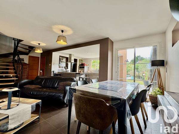 Maison à vendre 6 pièces 126 m² Saint-Médard-en-Jalles