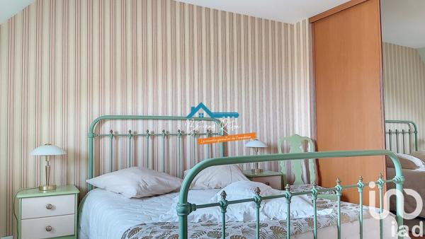 Maison traditionnelle 8 pièces de 204 m² à Dhuizon (41220)