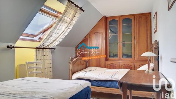 Maison traditionnelle 8 pièces de 204 m² à Dhuizon (41220)