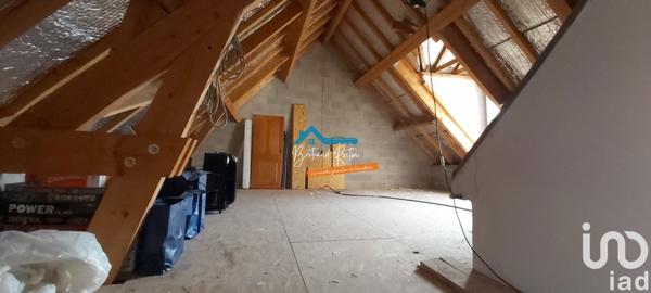 Maison traditionnelle 8 pièces de 204 m² à Dhuizon (41220)