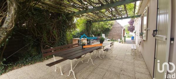 Maison traditionnelle 8 pièces de 204 m² à Dhuizon (41220)