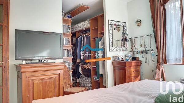 Maison traditionnelle 8 pièces de 204 m² à Dhuizon (41220)