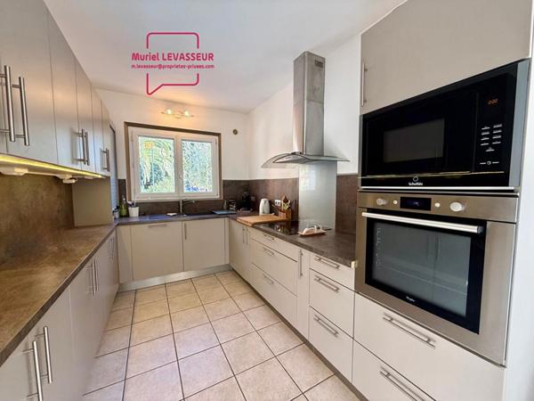 Villa T7 de 160 m2 sur 850 m² terrain avec piscine et garage - Plain pied