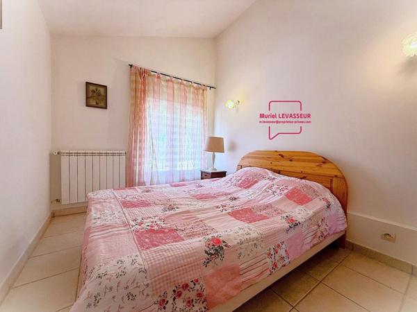 Villa T7 de 160 m2 sur 850 m² terrain avec piscine et garage - Plain pied