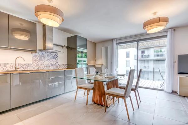 Lyon 5 - Debrousse - Appartement meublé de 69,34 m² - 2 chambres - Terrasse - Garage