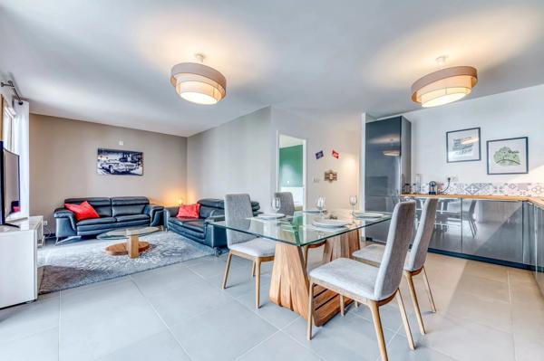 Lyon 5 - Debrousse - Appartement meublé de 69,34 m² - 2 chambres - Terrasse - Garage