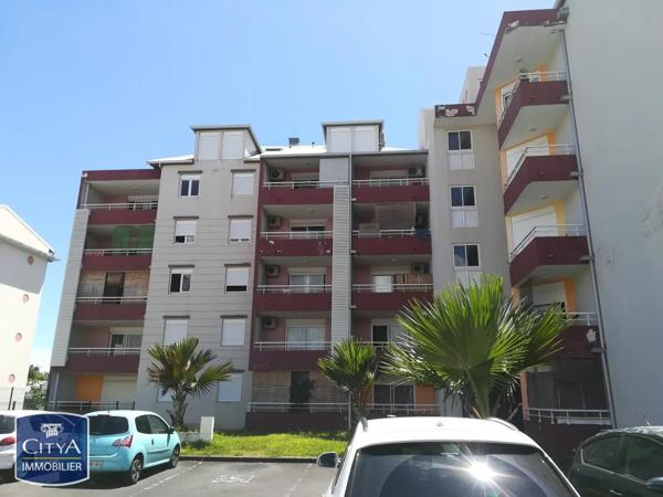 Appartement à louer 2 pièces 36.6m² Saint-Benoît (97470)