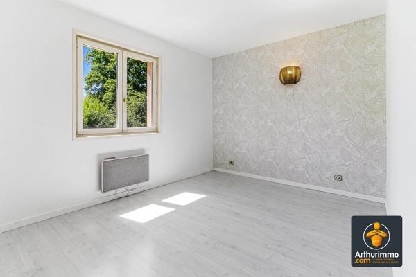 Vente                                                      Maison
                        
                     5 pièces                      117 m2                     à Francheville