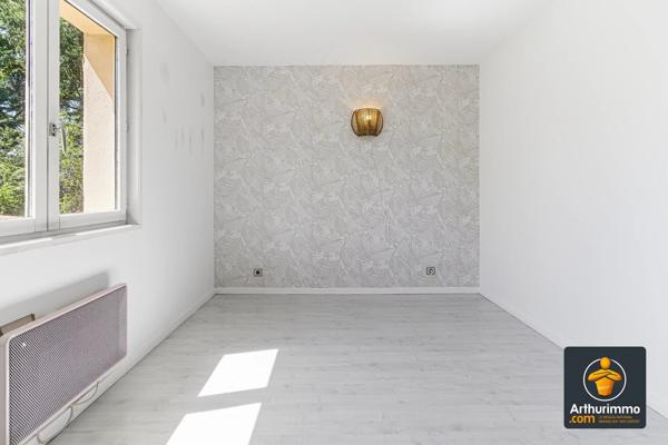Vente                                                      Maison
                        
                     5 pièces                      117 m2                     à Francheville