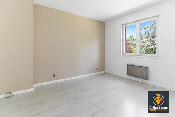 Vente                                                      Maison
                        
                     5 pièces                      117 m2                     à Francheville