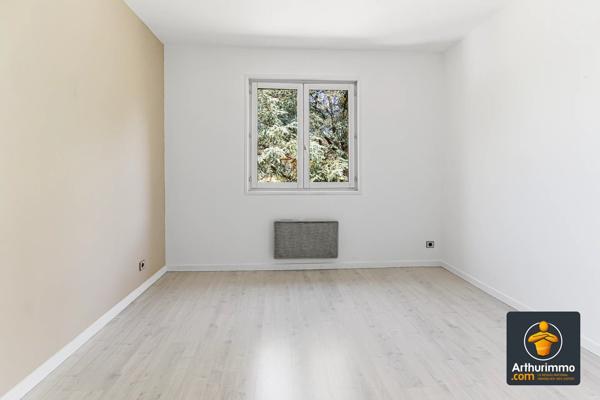 Vente                                                      Maison
                        
                     5 pièces                      117 m2                     à Francheville