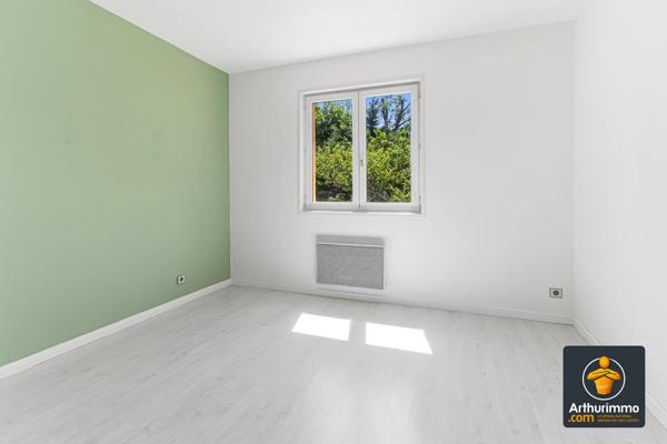 Vente                                                      Maison
                        
                     5 pièces                      117 m2                     à Francheville