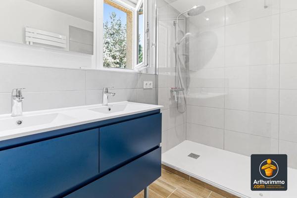 Vente                                                      Maison
                        
                     5 pièces                      117 m2                     à Francheville