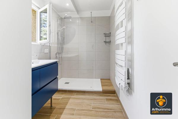 Vente                                                      Maison
                        
                     5 pièces                      117 m2                     à Francheville