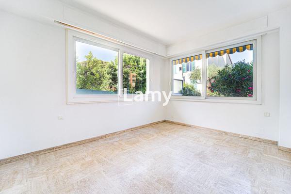 3 pieces rez de jardin avec caves et parking en location