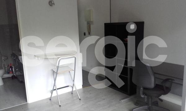 Location 1 Pieces 17 60200 Compiegne 43 0637 01 0124