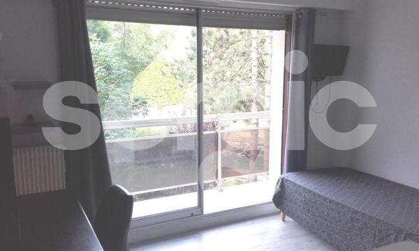Location 1 Pieces 17 60200 Compiegne 43 0637 01 0124