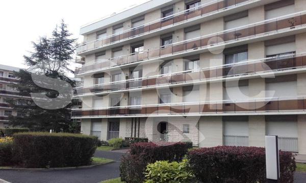 Location 1 Pieces 17 60200 Compiegne 43 0637 01 0124