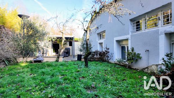 Maison à vendre 7 pièces 278,13 m² Saint-Ferréol-d'Auroure