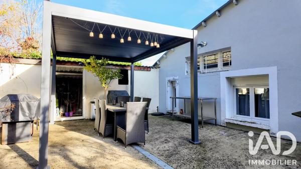 Maison à vendre 7 pièces 278,13 m² Saint-Ferréol-d'Auroure