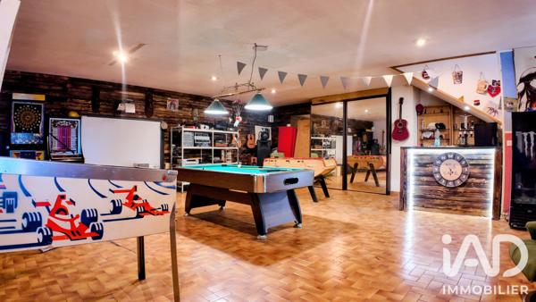 Maison à vendre 7 pièces 278,13 m² Saint-Ferréol-d'Auroure