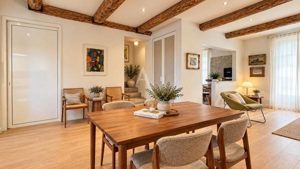 VILLA 160M2 CENTRE VILLE DE MANOSQUE AU CALME PISCINE JARDIN GARAGE PARKING PRIVATIF 5/6 PLACES