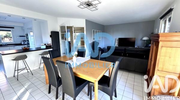 Maison à vendre 6 pièces 136 m² Templemars