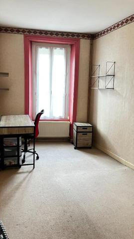 Pouzauges, Maison 128 m² , 3 chambres et un bureau