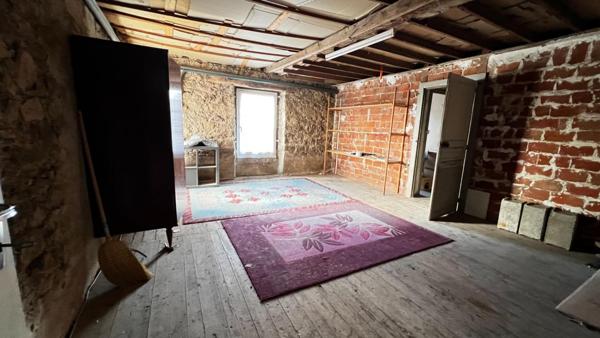 Pouzauges, Maison 128 m² , 3 chambres et un bureau