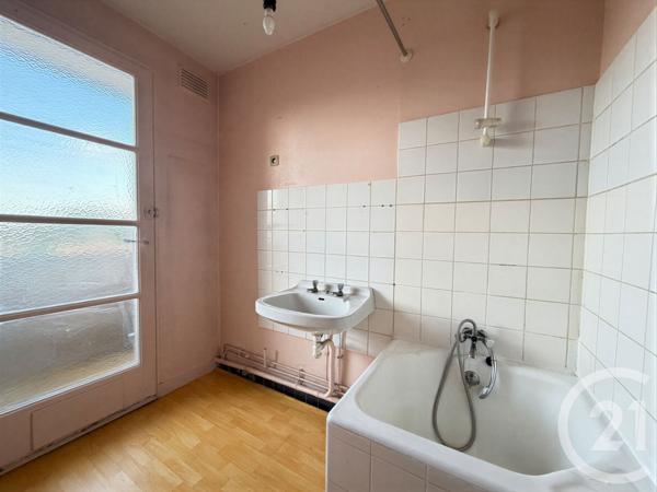 Appartement T3 à vendre  3 pièces - 71,68 m 2   BEGLES  - 33