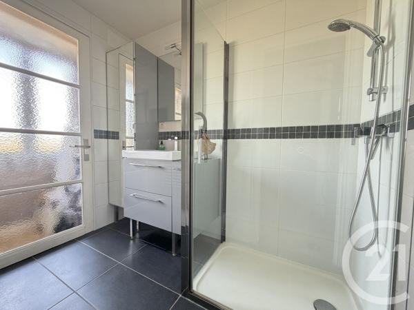 Appartement T3 à vendre  3 pièces - 71,68 m 2   BEGLES  - 33