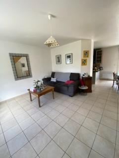 Maison familiale 4 chambres avec jardin, Bouessay