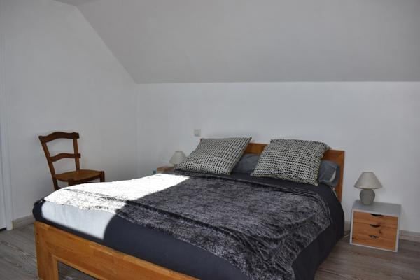 Maison familiale 4 chambres avec jardin, Bouessay