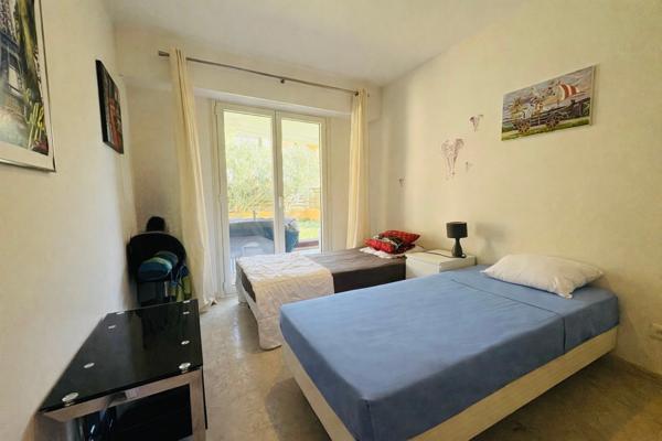 3 PIÈCES – REZ-DE-JARDIN – RÉSIDENCE RÉCENTE DE STANDING – À QUELQUES MÈTRES DU PORT ET DES PLAGES DE LA FIGUEIRETTE – GARAGE