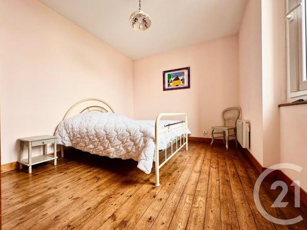 Maison à vendre  5 pièces - 185 m 2   BERSON  - 33