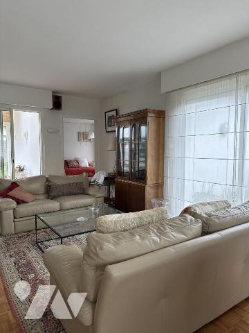 A VENDRE 56 PLOEREN CENTRE AGREABLE MAISON SUR JARDIN 541 m²