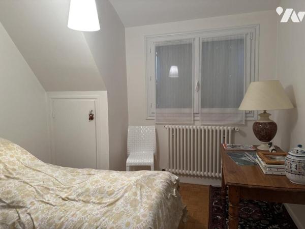 A VENDRE 56 PLOEREN CENTRE AGREABLE MAISON SUR JARDIN 541 m²
