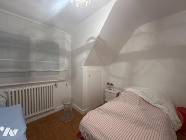 A VENDRE 56 PLOEREN CENTRE AGREABLE MAISON SUR JARDIN 541 m²
