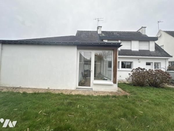 A VENDRE 56 PLOEREN CENTRE AGREABLE MAISON SUR JARDIN 541 m²