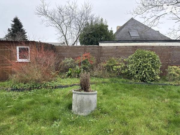 A VENDRE 56 PLOEREN CENTRE AGREABLE MAISON SUR JARDIN 541 m²