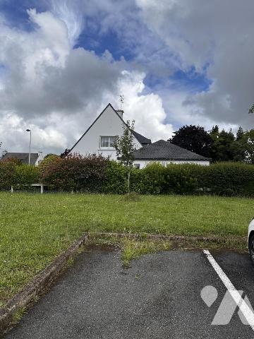 A VENDRE 56 PLOEREN CENTRE AGREABLE MAISON SUR JARDIN 541 m²