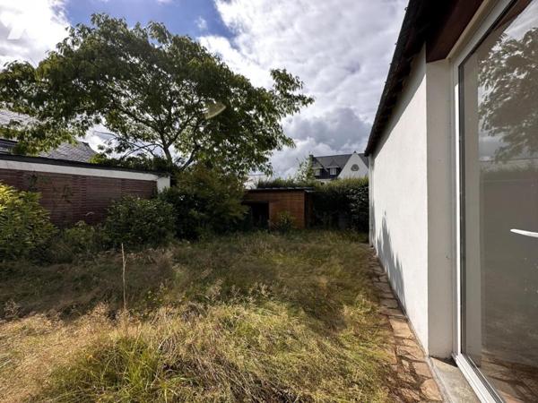 A VENDRE 56 PLOEREN CENTRE AGREABLE MAISON SUR JARDIN 541 m²