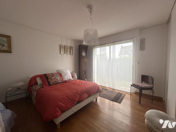 A VENDRE 56 PLOEREN CENTRE AGREABLE MAISON SUR JARDIN 541 m²