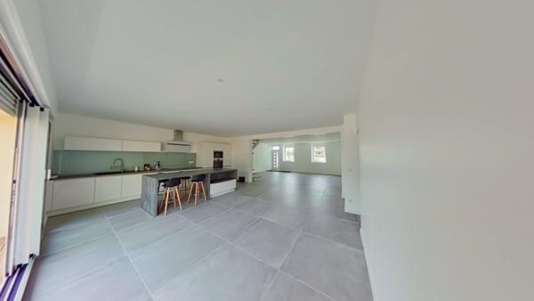 Maison années 1700 entièrement rénovée 4 chambres Belles prestations