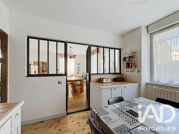 Maison à vendre 9 pièces 264 m² Saint-Chély-d'Apcher
