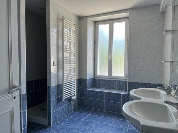 Maison à vendre |  Mirambeau |  3 pièces | 82 m²