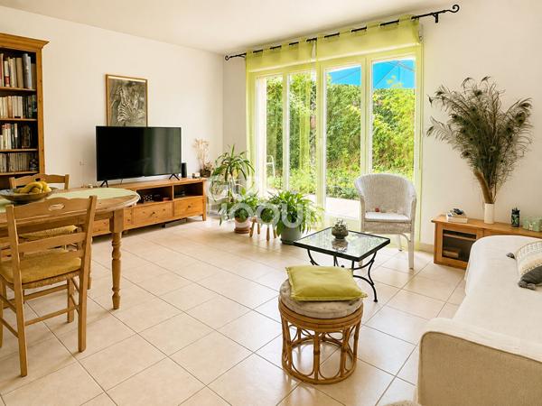 SAINT-PRIEST CENTRE ? DUPLEX 84 M² AVEC JARDIN PRIVATIF ET GARAGE